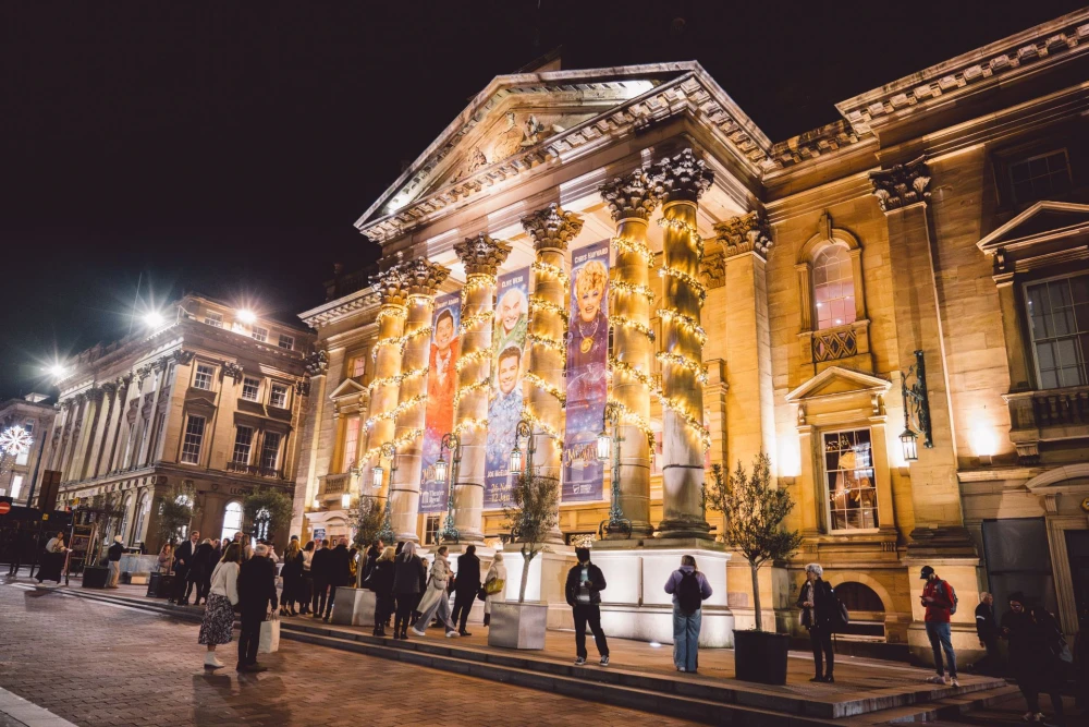 NE1 Turns the Spotlight and Festive Lights on Newcastle's Majestic Theatre Royal